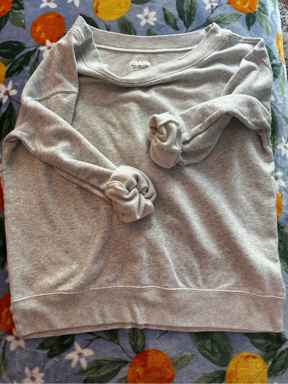 Abercrombie & Fitch Light Gray Fleece Crewneck